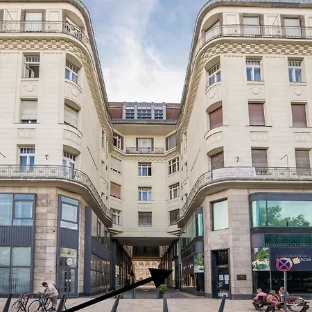 Spirit Nádor Ter Apartmán *